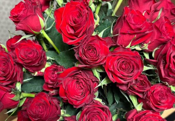 明日香村 お宿キトラ｜金婚式の薔薇の花束