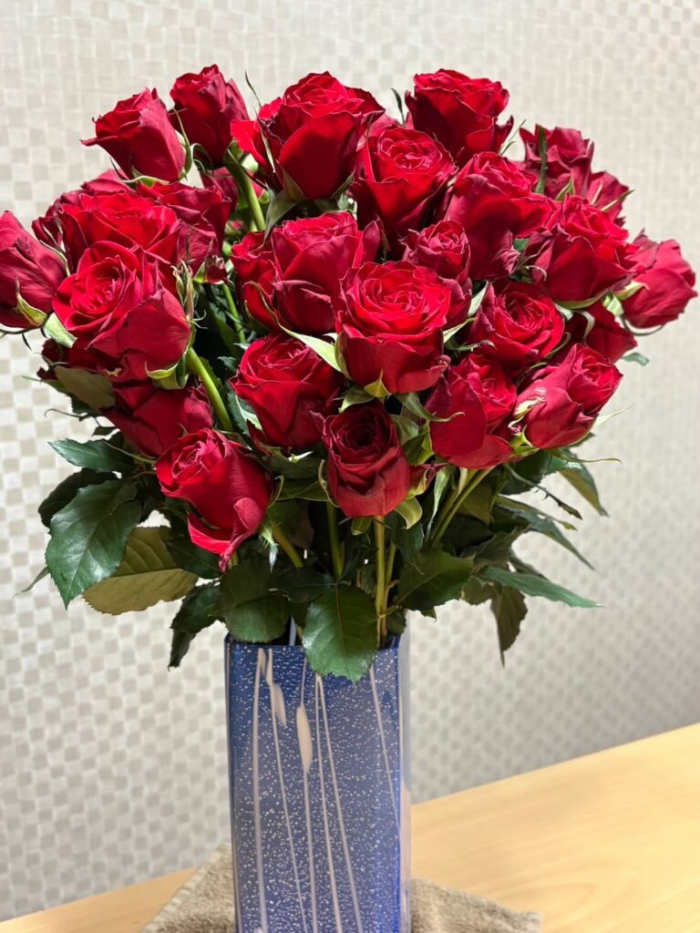 明日香村 お宿キトラ｜金婚式の薔薇の花束